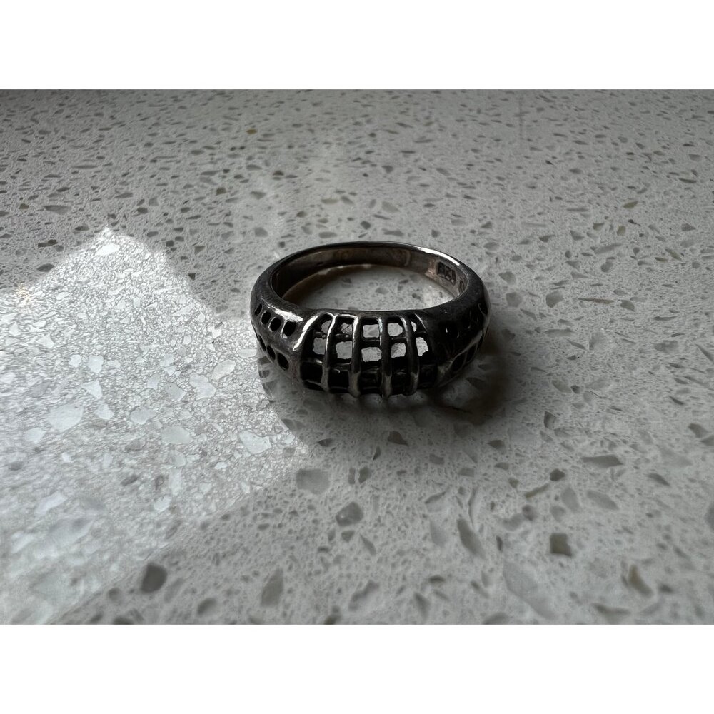 Silver Size 8 Signed MD Silver Marked 925 Ring Cage Work - Picture 8 of 8